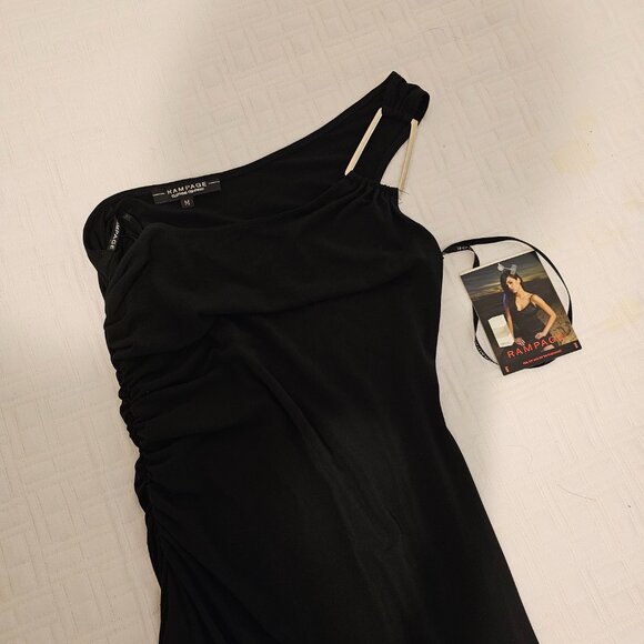 Single shoulder strap night gown. - Picture 5 of 5